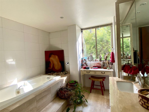 Amplio Dúplex Con Jardín En Venta 5 Dorm. En La Dehesa