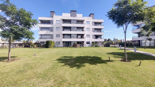 Imagen 3 de 5 de Departamento En Venta En Lagoon Pilar