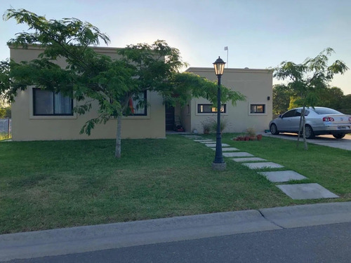 Imagen 2 de 10 de Oportunidad, Casa En Venta Con Piscina En San Matias, Escobar