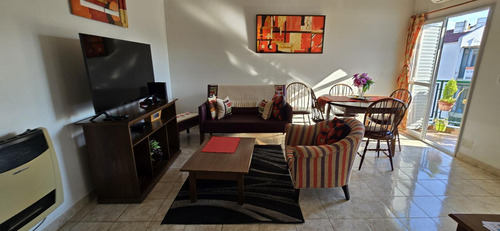 Excelente Departamento 3 Ambientes Con Balcón Y Cochera En Castelli Al 6400, Carapachay