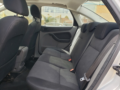 Ford Focus Exe Ghia 2.0 4 Puertas Con Gnc 2011