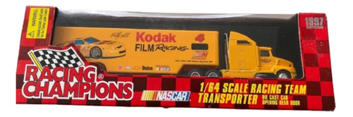 Racing Champions 1/64 Racing Team Transporter 1997 #4 Kodak