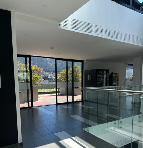 Oficina En Arriendo/venta En Chico Norte. Cod A1004432