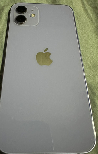 Apple iPhone 12 (128 Gb) - Morado (Usado)