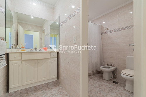 Venta Casa 6 Ambientes Con Amplio Parque En Barrio Pileta , Ramos Mejia.