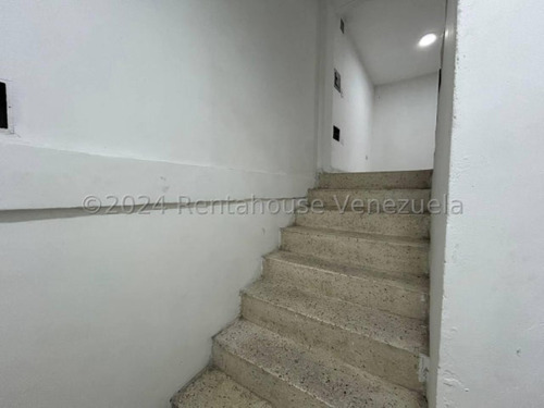 Milagros Inmuebles Edificio Venta Barquisimeto Lara Zona Centro Economica Residencial Economico Comercial Código Inmobiliaria Rent-a-house 24-21318