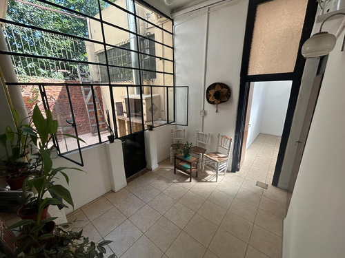Amplio Ph 2 Ambientes Con Patio Sobre Av. Ader Y Santa Fe
