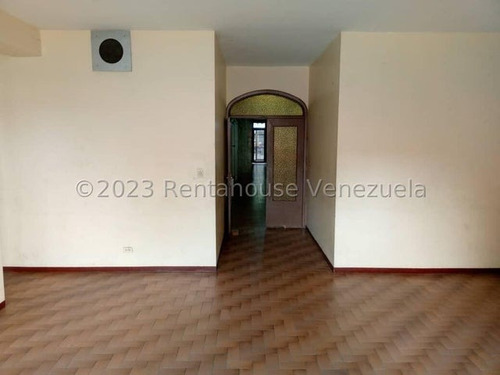 Apartamento En Venta Guaicaipuro 23-30519