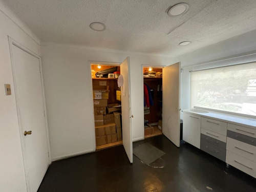 Imagen 15 de 18 de Gran Casa Remodelada Apta Para Empresa , Venta