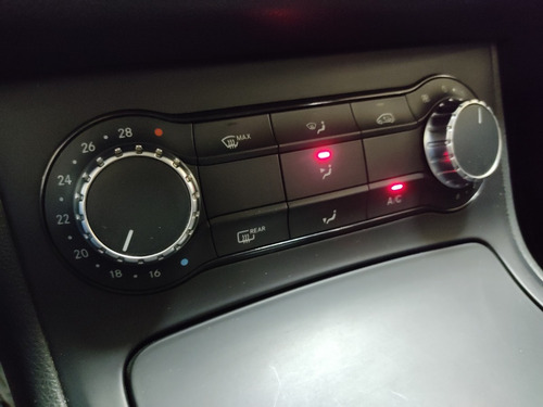 Mercedez Benz B200 Sport At Blue Efficiency 2013