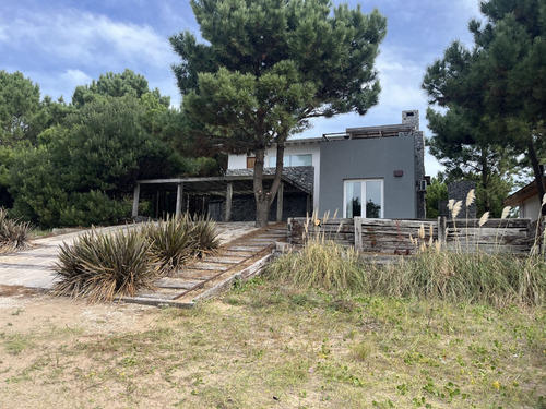 Casa Exclusiva En La Isla Del Golf Para 12 Personas - ### Dueño Directo ### 234 M2 Cubiertos + 74 M2 Descubiertos Con Salida Directa Al Golf (4 Dormitorios + 1 Habitación De Servicio)