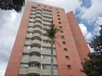 Comprar Tg Bello Apartamento En Venta En El Rosal 25-15151, Espectacular Vista Al Avila, Moderno, Remodelado Con Materiales De Calidad, Piso De Marmol Ysr 