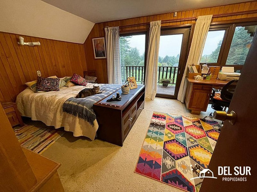Casa Estilo Sureño En Loteo Consolidado