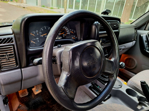 Imagen 22 de 24 de Jeep Cherokee 1997 4.0 C/ Gnc Sport