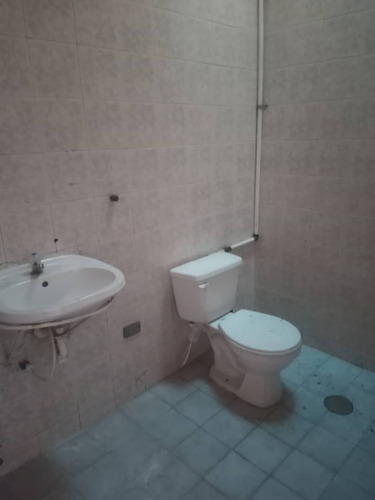 Imagen 16 de 17 de Se Alquila Local Comercial Av. Andres Eloy Blanco