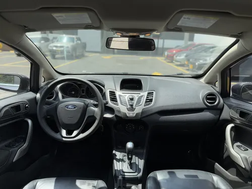 Ford Fiesta 1.6 Hatchback Automática