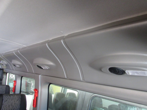 Imagem 10 de 14 de Renault Master Executiva L3h2 Preta