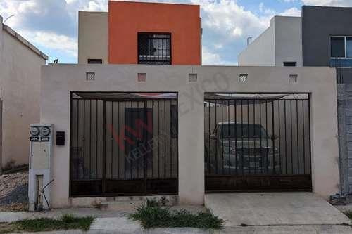 Imagen 1 de 15 de Casa En Venta, En Valle De Santa Elena, General Zuazua, N.l.