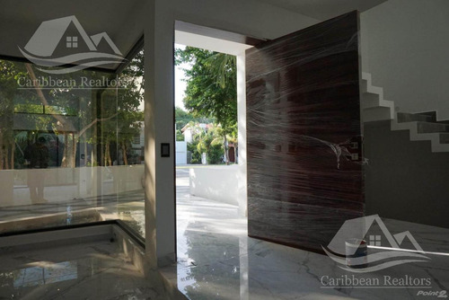 Imagen 2 de 30 de Casa En Venta Playacar Fase 2 Playa Del Carmen