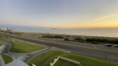 Apto De 2 Dorm, Vista Al Mar! Con Parrillero Propio!
