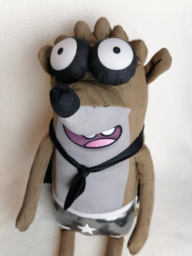Peluche Original Rigby Un Show Mas Cartoon Network Habla 43. (Usado)