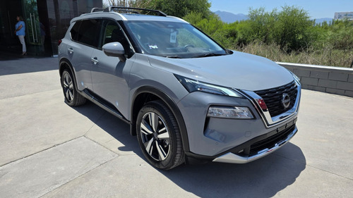 Nissan X-Trail PLATINUM PLUS 2 ROW CVT