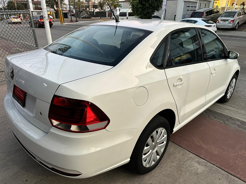 Volkswagen Vento 1.6 Starline At
