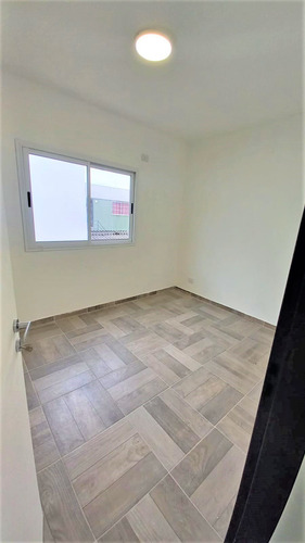 Imagen 11 de 14 de Duplex 3 Amb - Cochera Y Patio - A Estrenar // Merlo 1100