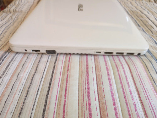 Laptop Asus X441n Con Detalles (Usado)