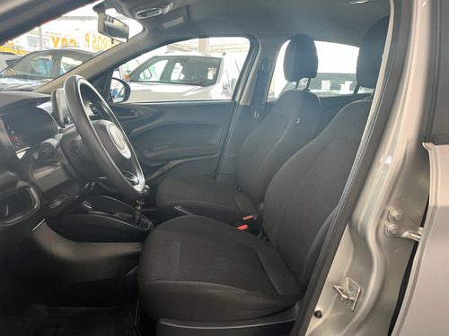 Fiat Cronos 1.0 Drive Flex 4p