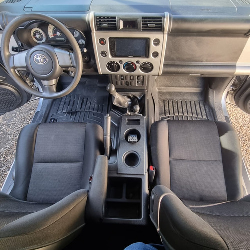Imagen 7 de 10 de Toyota Fj