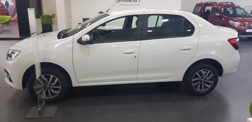 Imagen 6 de 15 de Autos Y Camionetas Renault Logan Toyota Etios Corsa Punto E