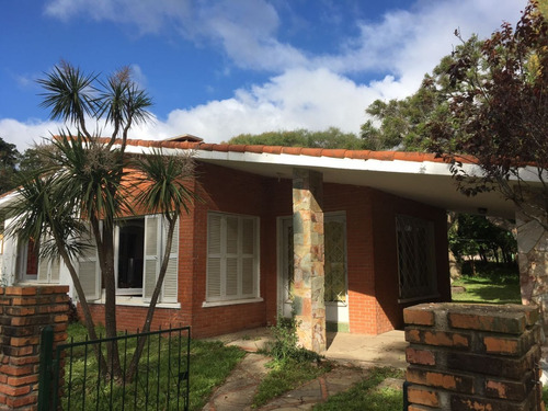 Casa En Playa Hermosa De Piriapolis