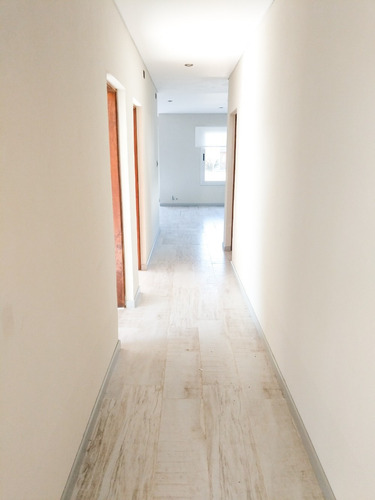 Imagen 7 de 14 de Casa En Chacras De La Reserva 3 Habitacion Con Pileta