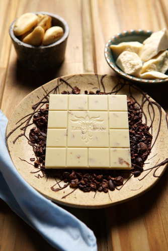 Barra De Chocolate Luisa Abram Branco Com Pistache