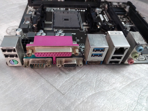 Placa Socket Fm2+ Ga-f2a68hm-ds2h Gigabyte ---- A10/a8/a6/a4 (Usado)