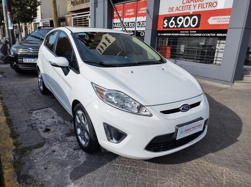 Imagen 5 de 19 de Ford Fiesta Titanium 2013