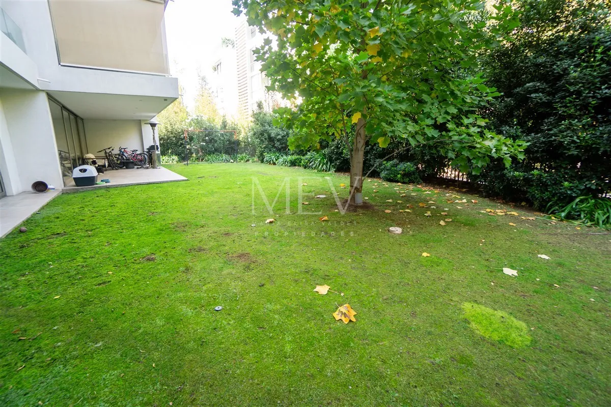 Imagen 2 de 19 de Departamento En Venta De 3 Dorm. En Lo Barnechea Con Jardín