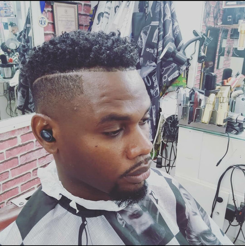 Imagen 2 de 4 de Barberia. Profecional A Domicilio 649-3482593 Wsp