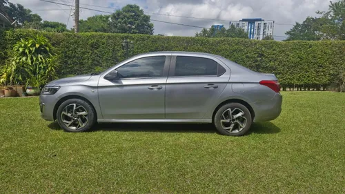 Citroën C-Elysée 1.6 Shine