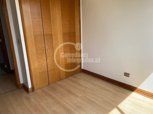 Departamento En Venta De 4 Dorm. En Las Condes Los Militares