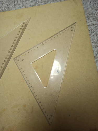 Imagen 10 de 12 de Set Tabla De Dibujo Liceo, Con Funda, Carpeta Y Escuadras