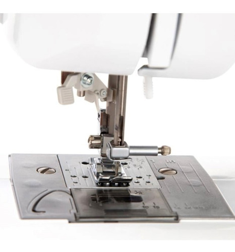 Máquina De Coser Recta Brother Bm3700 Portable Blanca 110v Color Blanco