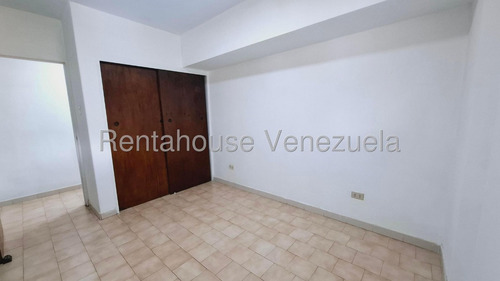 Oportunidad De Alquilar Céntrico Y Cómodo Apartamento En Los Chaguaramos - Mls #25-24036 - Jca