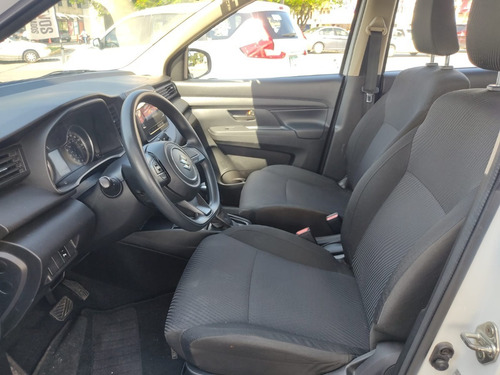 Imagen 9 de 12 de Suzuki Ertiga Glx