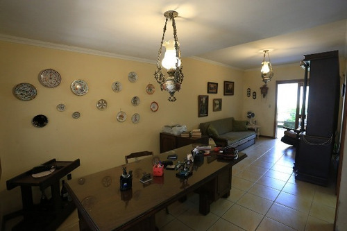 Casa Em Espírito Santo Com 3 Dormitórios - Mi17058