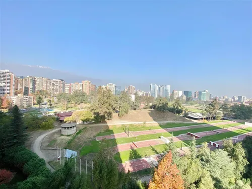 Vista Despejada / Parque Araucano