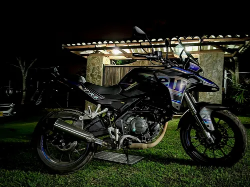 Benelli Trk 251