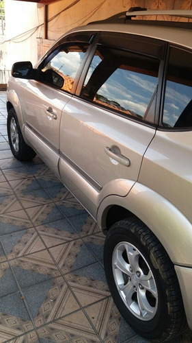 Imagem 1 de 8 de Hyundai Tucson 2009 2.0 Gls 4x2 Aut. 5p