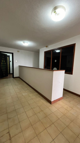 Oficina En Venta En El Conjunto Residencial El Parque